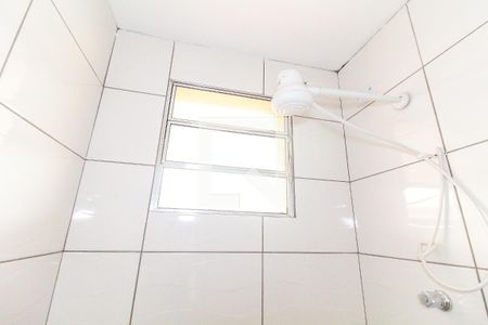 Banheiro de casa para alugar com 1 quarto, 45m² em Vila Carmosina, São Paulo