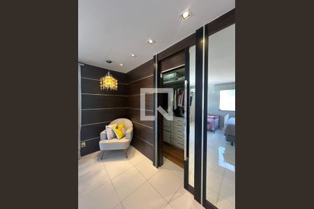 Quarto de casa de condomínio à venda com 4 quartos, 352m² em Piratininga, Niterói