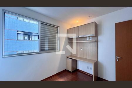 quarto  de apartamento à venda com 2 quartos, 66m² em Funcionários, Belo Horizonte