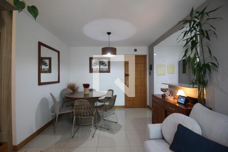 Sala de apartamento à venda com 3 quartos, 70m² em Barra Olímpica, Rio de Janeiro