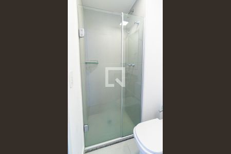 Banheiro de kitnet/studio para alugar com 1 quarto, 27m² em Vila Santa Catarina, São Paulo