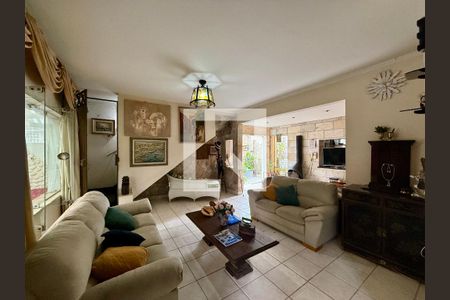 Sala de casa à venda com 6 quartos, 240m² em Cidade Monções, São Paulo