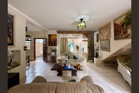 Sala de casa à venda com 6 quartos, 240m² em Cidade Monções, São Paulo