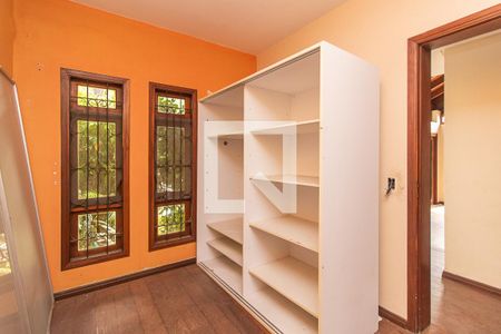 Quarto 1 de casa à venda com 4 quartos, 390m² em Cristal, Porto Alegre