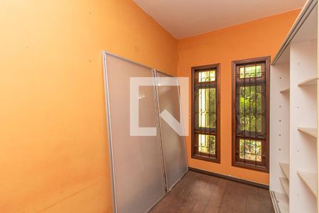 Quarto 1 de casa à venda com 4 quartos, 390m² em Cristal, Porto Alegre