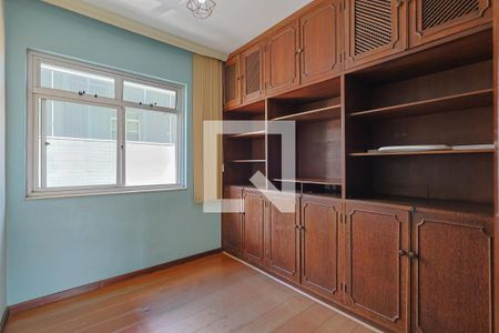 Apartamento à venda com 3 quartos, 140m² em Colégio Batista, Belo Horizonte