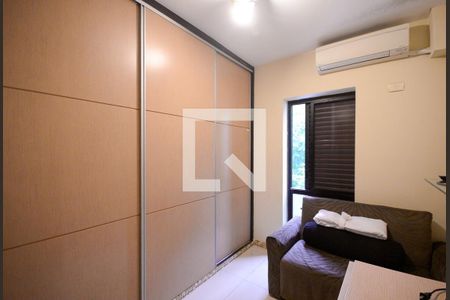 Quarto 1  de apartamento à venda com 3 quartos, 120m² em Aclimação, São Paulo