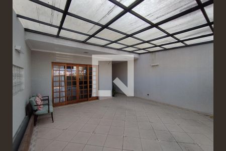 Garagem de casa à venda com 4 quartos, 221m² em Vila Gumercindo, São Paulo