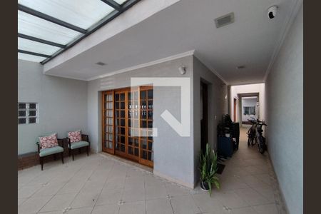 Garagem de casa à venda com 4 quartos, 221m² em Vila Gumercindo, São Paulo