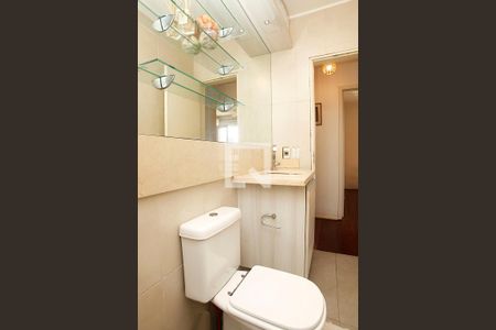 Banheiro de apartamento à venda com 1 quarto, 40m² em Mont’serrat, Porto Alegre