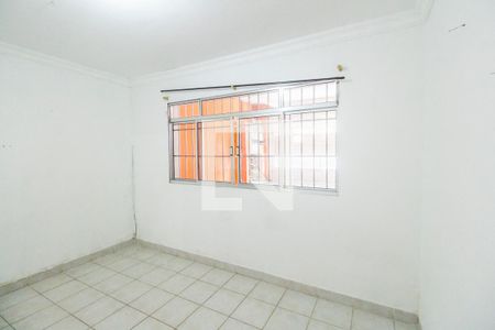 Sala de casa para alugar com 3 quartos, 125m² em Vila Janete, Carapicuíba