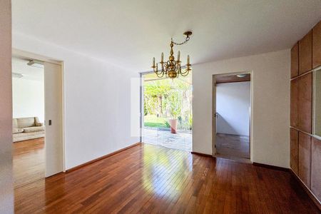 Casa à venda com 3 quartos, 183m² em Alto de Pinheiros, São Paulo