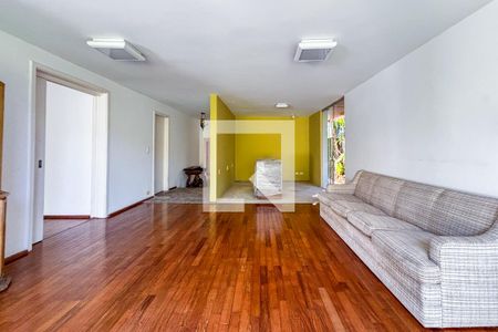 Casa à venda com 3 quartos, 183m² em Alto de Pinheiros, São Paulo