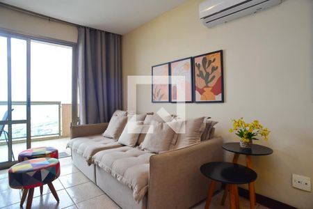 Sala de apartamento à venda com 1 quarto, 70m² em Barra da Tijuca, Rio de Janeiro