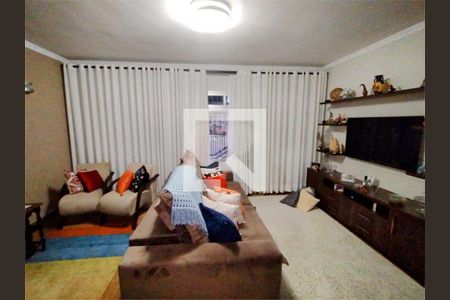 Casa à venda com 3 quartos, 136m² em Vila Carrão, São Paulo