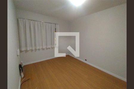 Casa à venda com 3 quartos, 136m² em Vila Carrão, São Paulo