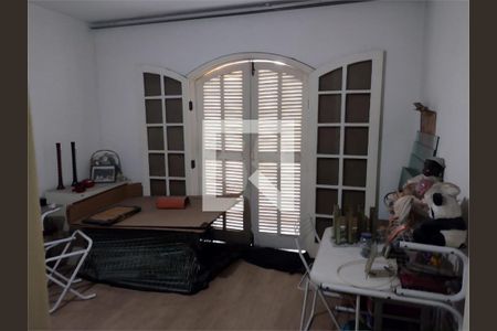 Casa à venda com 4 quartos, 220m² em Vila Graciosa, São Paulo