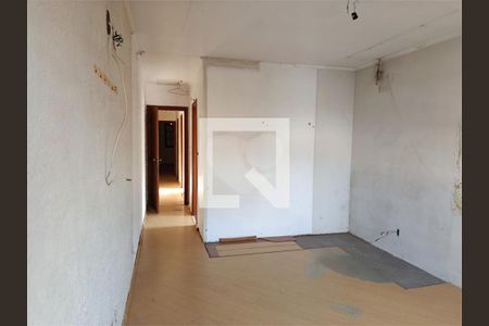 Casa à venda com 3 quartos, 150m² em Vila Zelina, São Paulo