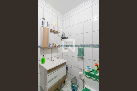 Banheiro social de casa à venda com 3 quartos, 125m² em Jardim Gracinda, Guarulhos