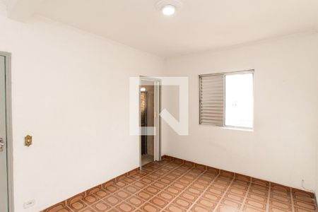Suíte de casa para alugar com 3 quartos, 70m² em Parque Ramos Freitas, São Paulo