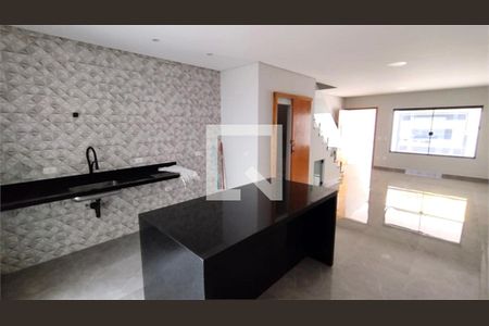 Casa à venda com 3 quartos, 150m² em Vila Carrão, São Paulo