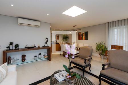 Sala de apartamento à venda com 3 quartos, 150m² em Santo Amaro, São Paulo