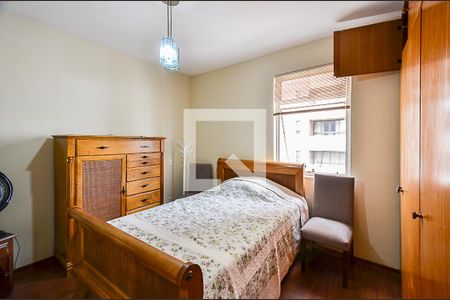 Suíte de apartamento para alugar com 2 quartos, 99m² em Funcionários, Belo Horizonte