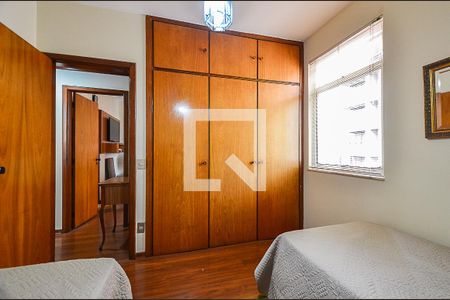 Quarto 1 de apartamento para alugar com 2 quartos, 99m² em Funcionários, Belo Horizonte