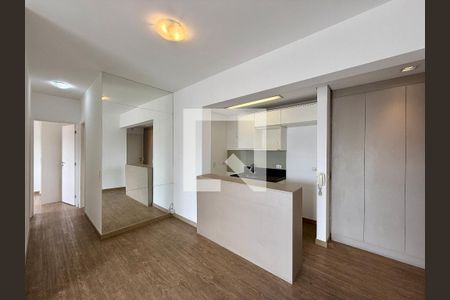 Sala   de apartamento à venda com 2 quartos, 64m² em Brooklin, São Paulo