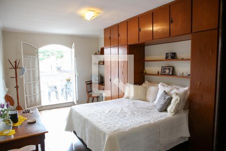 Casa à venda com 3 quartos, 218m² em Vila Adalgisa, São Paulo