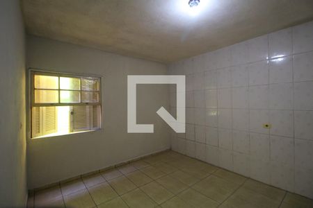 Quarto de casa para alugar com 1 quarto, 50m² em Jardim Três Marias, São Paulo