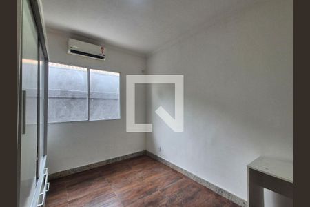 Casa de Condomínio para alugar com 3 quartos, 160m² em Recreio dos Bandeirantes, Rio de Janeiro