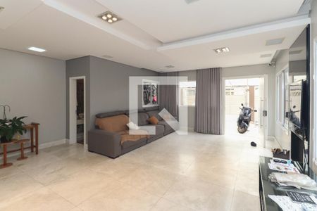 Sala de casa à venda com 3 quartos, 350m² em Vila Medeiros, São Paulo