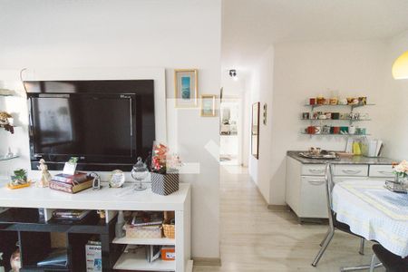 Sala de apartamento à venda com 3 quartos, 60m² em Vila Dionisia, São Paulo