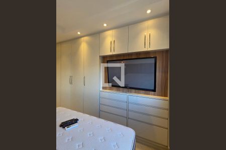 Quarto de apartamento para alugar com 2 quartos, 76m² em Alphaville Empresarial, Barueri