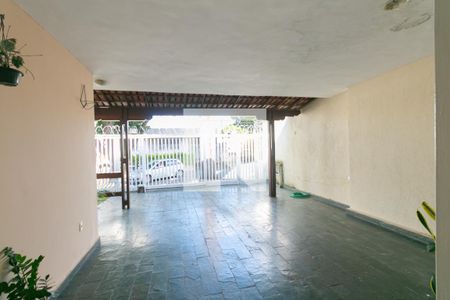 Casa à venda com 3 quartos, 360m² em Santa Rosa, Belo Horizonte