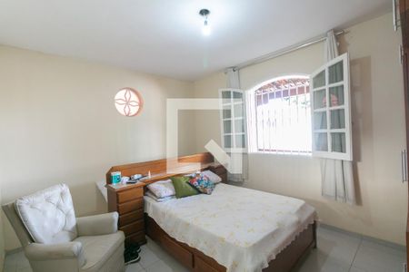 Casa à venda com 3 quartos, 360m² em Santa Rosa, Belo Horizonte