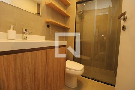 Banheiro de kitnet/studio para alugar com 1 quarto, 26m² em Vila Mariana, São Paulo