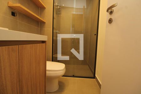 Banheiro de kitnet/studio para alugar com 1 quarto, 26m² em Vila Mariana, São Paulo