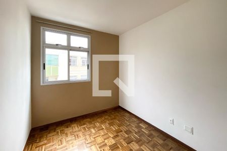 Quarto 1 de apartamento para alugar com 3 quartos, 75m² em Estoril, Belo Horizonte