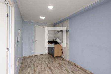 Sala de apartamento para alugar com 1 quarto, 29m² em Parque Industrial Tomas Edson, São Paulo
