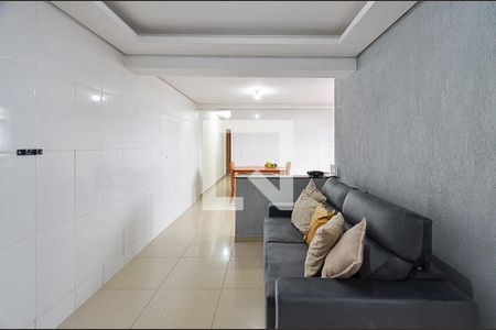 Sala Casa 1 de casa para alugar com 6 quartos, 75m² em Renascença, Belo Horizonte