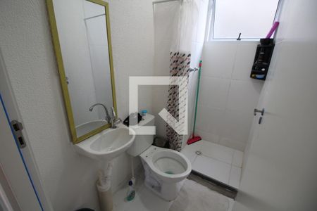 Banheiro Social de apartamento para alugar com 2 quartos, 41m² em Taquara, Rio de Janeiro