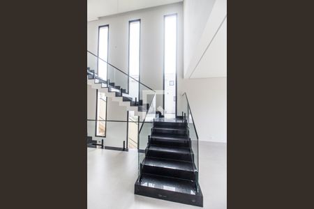 Escada de casa de condomínio à venda com 4 quartos, 510m² em Colinas da Anhanguera, Santana de Parnaíba