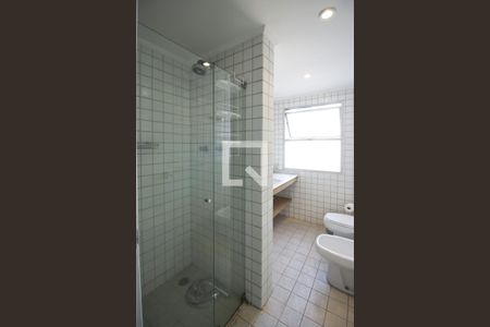 Banheiro da Suíte  de apartamento para alugar com 3 quartos, 110m² em Itaim Bibi, São Paulo