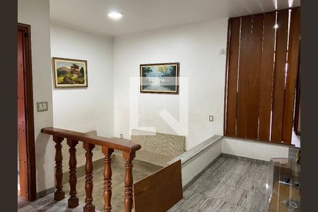 Sala 1 de casa à venda com 3 quartos, 320m² em Caxingui, São Paulo