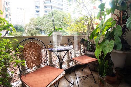 Apartamento à venda com 3 quartos, 135m² em Jardim Paulista, São Paulo