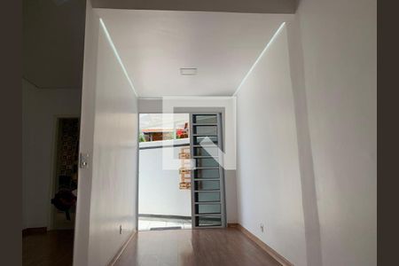 Sala de apartamento à venda com 3 quartos, 90m² em Ana Lúcia, Belo Horizonte