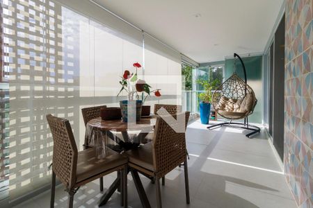 Sala - Varanda de apartamento para alugar com 3 quartos, 186m² em Chácara Santo Antônio, São Paulo