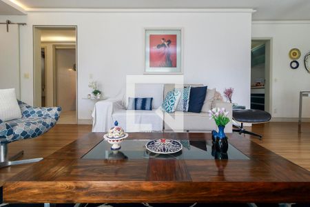 Sala de apartamento para alugar com 3 quartos, 186m² em Chácara Santo Antônio, São Paulo